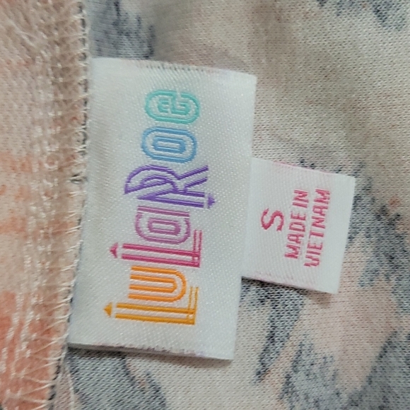 LULAROE PINK ANIMAL PRINT BLOUSE - Picture 9 of 9